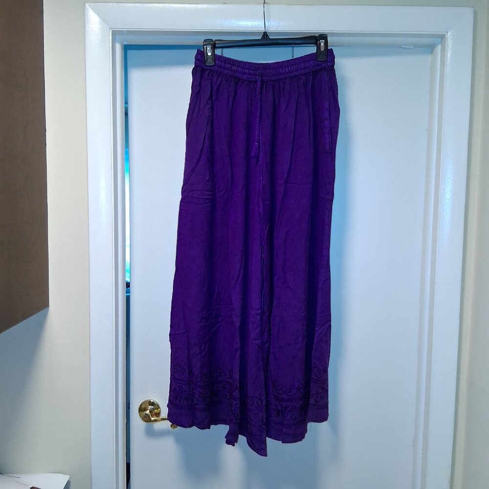 Wevez Embroidered Stone Washed Wide Leg Pants NWOT one size